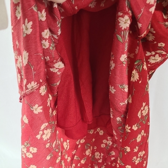 D PLAY Red Floral Dress. SZ m. NWT - Picture 6 of 7